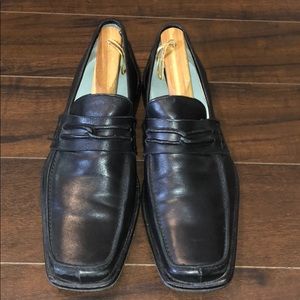 Kenneth Cole black shoes